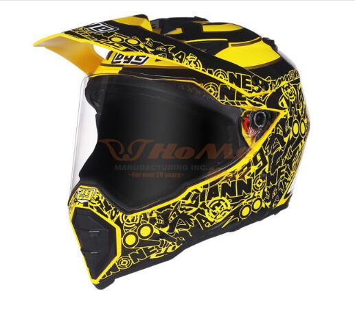Plastová vstřikovací forma na motocyklovou přilbu